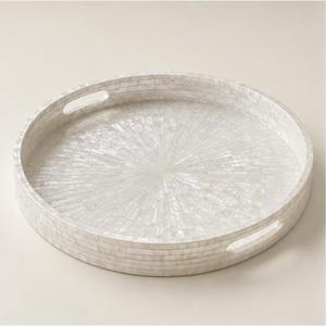 Plateau rond de luxe en nacre, mosaïque de coquillages blancs Capiz, plateau de service avec poignées, écologique, fait main, plateau en nacre en gros - Product Image 1