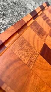 Planche à découper en bois d'acacia à grain transversal, mosaïque, avec rainure pour jus, pour HORECA, restaurant, OEM, sur mesure, Vietnam - Product Image 2