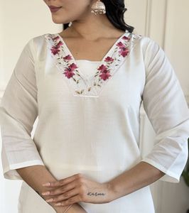 Latest Women's White Chanderi Embroidery Kurti with Chanderi <b>Pant</b> Tebby Naylon With <b>Lineing</b> Dupatta Sets - Product Image 4