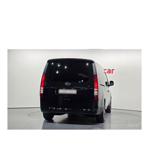 Hyundai Staria Tourer 9 places, modèle juin 2023, 115 575 km, boîte automatique, diesel, sièges en cuir, conduite à gauche - Product Image 4