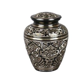 Urna clásica negra de 200 libras de capacidad para adultos, suministros funerarios de cremación de Metal grabados, precio barato al por mayor - Product Image 1
