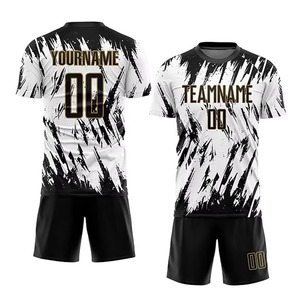 Maillot de football rétro unisexe de qualité thaïlandaise en polyester par sublimation pour femmes et hommes, avec short - Product Image 1