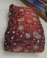 Tissu en soie de qualité supérieure pour la vente en gros, broderie artisanale de luxe, matériau de créateur pour saris indiens élégants et costumes de boutique