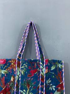 Sacs fourre-tout tendance en coton à motifs floraux, personnalisables, portables, pour la plage, l'été, les voyages et le maquillage – Vente chaude - Product Image 3