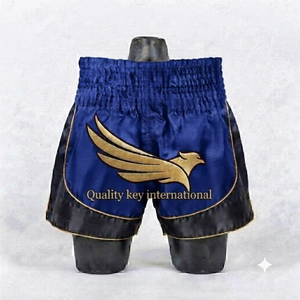 Shorts de Muay Thai en satin doré de qualité supérieure, prix d'usine en gros, avec application d'ailes, pour adultes unisexes, pour la boxe. - Product Image 3