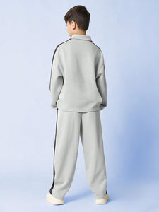 Ensemble de survêtements polaire personnalisés pour enfants, style polo, vente en gros, vêtements d'hiver unis pour garçons et filles, ensemble de survêtements évasés pour enfants - Product Image 2