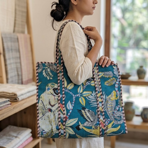 กระเป๋าโท้ทลายป่าแบบขายส่ง ทำจากใยฝ้ายธรรมชาติ กระเป๋าสะพายไหล่เย็บแบบกันธา กระเป๋าถือแบบควิลท์ ผลงานชิ้นเอกคุณภาพสูง - Product Image 4