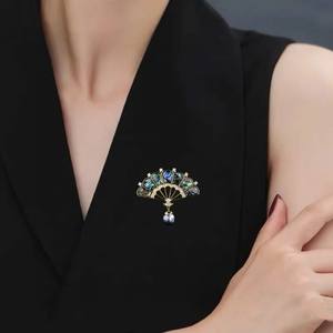 Broche de Alta Gama con Incrustaciones de Microcirconitas, Estilo Artístico Chino, con Forma de Abanico Baobei, Estilo Vintage, para Colgantes de Perlas - Product Image 4
