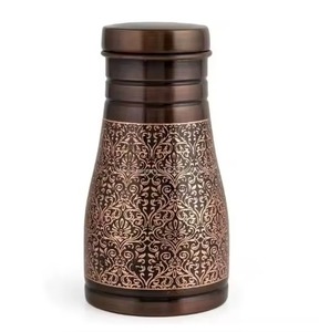 Bouteille en Cuivre Pur Artisanale de Qualité Supérieure – Meilleure Vente en Gros pour l'Inde – Idéale pour Boire Directement – Superbes Cadeaux - Product Image 3