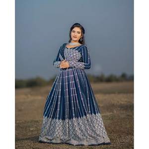 ATTRACTIVE GEORGETTE FIL À BRODER ZARI TRAVAIL LEHENAG CHOLI AVEC DUPATTA BLEU - Product Image 1