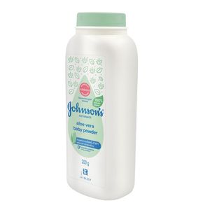 Poudre pour bébé Johnson's Baby Care, douce, sans talc, à base d'amidon de maïs, avec aloe vera, 200 g - Product Image 1