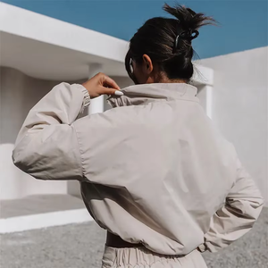 Chaqueta Deportiva para Mujer, Ligera, Holgada, con Media Cremallera, Top Corto con Cordón Ajustable, Manga Larga, Protección Solar, para Correr, Yoga y Entrenamiento - Product Image 2