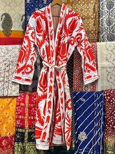 Chaqueta Kimono de Algodón con Bordado Suzani: Abrigo Boho Floral, Bata Kimono de Algodón con Bordado Suzani: Chaqueta Larga de Invierno - Product Image 4