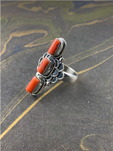 Bague Vintage en Argent 925 avec Multiples Coraux et Pierres Précieuses, Design Floral, Bijoux Fins avec Finition Oxydée, Cadeau de Fiançailles - Product Image 3