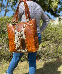 Fait à la main Crunch élégant fourrure cuir femmes sac fourre-tout nouveau style femmes Shopping sac à main - Product Image 2