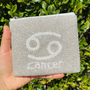 Pochette porte-monnaie unisexe tendance et écologique, faite main, perlée, avec fermeture éclair, motif signe du zodiaque Cancer, design astrologique horoscope et cartes - Product Image 3