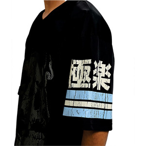 เสื้อสตรีทแวร์ผู้ชาย คอวี ผ้าตาข่าย ลายอเมริกันฟุตบอล ทรงโอเวอร์ไซส์ ลายกราฟิกหัวกะโหลกประดับเพชร ระบายอากาศได้ดี ผลิตจากโพลีเอสเตอร์ รับผลิตแบบ OEM จำนวนมาก - Product Image 2