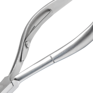 Pinces à cuticules en acier inoxydable de marque privée avec un beau Design et une qualité supérieure pour les outils de beauté de soins personnels - Product Image 3