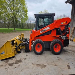 Chargeuse compacte sur chenilles Kubota SSV75 Diesel avec composants KYB et moteur, pompe et boîte de vitesses haute performance - Product Image 2