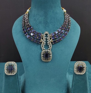 Collar de calidad premium con hermosos aretes, conjunto de collar de lujo en capas, perfecto para fiestas, combina con todos los atuendos. - Product Image 5
