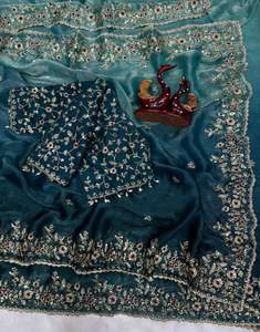 Sari en soie pour femme adulte avec rembourrage Crush Padding Space, orné de belles broderies et de paillettes, et chemisier en soie non cousu - Product Image 4