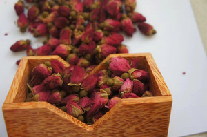 Capullos de Rosa Secos de Vietnam Premium, 100% Orgánicos, Hechos a Mano, Hojas Sueltas, Fragancia Natural, Alta Calidad, a Granel, para Té, Cosméticos y Belleza - Product Image 3