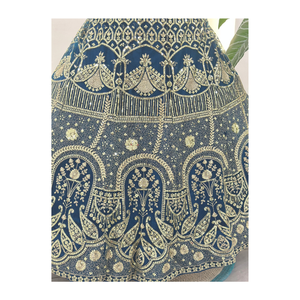 Lehenga con Lentejuelas de Red de Mariposa y Bordado con Cordón, Traje Étnico Festivo de Diseño para Bodas y Fiestas Indias - Product Image 6