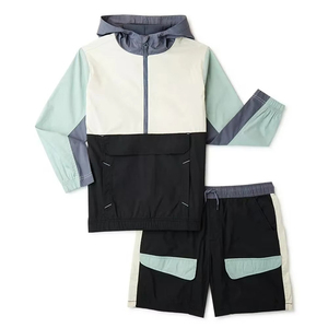 Ensemble coupe-vent réfléchissant imperméable personnalisé pour homme, idéal pour les activités sportives décontractées en extérieur, comprenant une veste et un short en nylon - Product Image 1