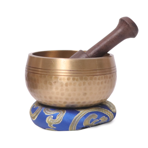 Wholesale Hand Hammered Lingam Tibetan Singing Bowl Set Brass Sound Healing Meditation Bowl with Wooden Striker and Silk Ring - Product Image 2