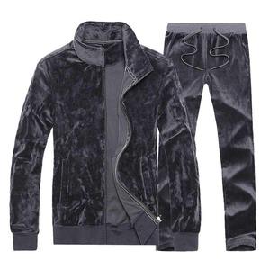 Ensemble d'entraînement en velours d'hiver personnalisé pour hommes, vêtements de sport haut de gamme en gros, production en usine en vrac - Product Image 2