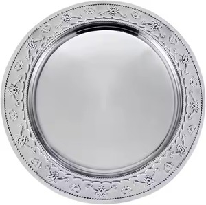 Collection de Plats de Présentation de Luxe en Fer pour la Décoration de Table, Idéale pour les Acheteurs de Mariages et d'Événements - Product Image 6
