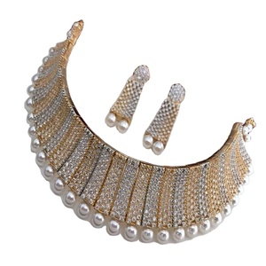 ที่ไม่ซ้ำกันและสวยงามมากเจ้าสาวอินเดียโฆษณาเพชรเค้นคอชุดที่มีต่างหูที่ M สร้าง2021 - Product Image 1