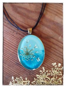 Collar de Resina Hecho a Mano de Lujo Personalizado para Mujer, Altamente Pulido, Hermoso y Moderno con Perla, de la Mejor Calidad - Product Image 4