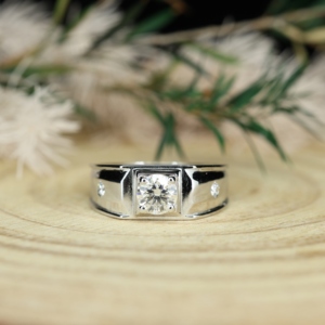 925 Sterling <b>Silver</b> Rhodium Plated <b>Men's</b> 1CT D Color VVS Moissanite Claw Setting <b>for</b> Certified Luxury Wedding Band Engagement - Product Image 2