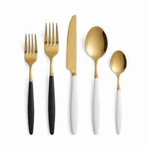 Ensemble de couverts élégants plaqués or avec étui en velours portable pour les voyages et l'usage quotidien pour des repas élégants - Product Image 1