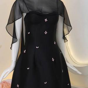 Robe longue en satin pour femmes, sur mesure OEM/ODM, avec superposition en mousseline, robe de soirée de luxe - Product Image 4