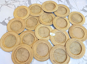 Sous-plat en rotin naturel 12,6–15 pouces – Assiette de présentation tressée à la main pour la décoration de table et d'événements de style bohème - Product Image 6