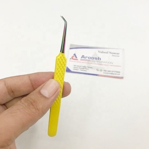 Pince à cils professionnelle de haute qualité en acier inoxydable avec logo personnalisé, à pointe diamantée, 45 degrés, multi-pointes, couleur jaune - Product Image 5