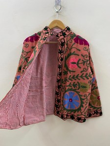 Chaqueta Tradicional de Algodón Color Durazno Bordada a Mano para Mujer, con Mangas Largas, Perfecta para Ocasiones Festivas - Product Image 4