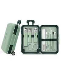 Kit de manucure portable de haute qualité en acier inoxydable 7 en 1 avec coupe-ongles dans un étui vert pour les voyages