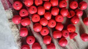 Grandes perles rondes en verre épais pour la fabrication de bijoux, perles intercalaires rouges en vrac en boîte pour la création de colliers et de bracelets - Product Image 3