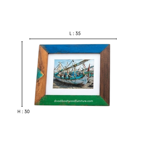 Cadre photo horizontal artisanal et créatif, unique, en bois de bateau recyclé, couleur naturelle, pour décoration murale vintage - Product Image 1