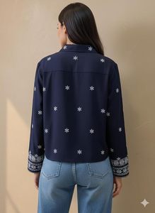 Camisa de Rayón Bordada para Mujer - Blusa de Manga Larga con Botones y Bordado Floral, Blusa Informal para Oficina - Product Image 3
