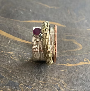 Designer 925 Sterling Silver <b>Spinner</b> <b>Ring</b> (8.5 Grams) Featuring Small Ruby Stone For Unisex Daily Wear - Product Image 2