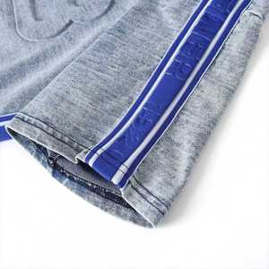 T-shirt Femme Zeta Phi Beta en Denim Premium Gaufré Bleu Gris avec Lettres Grecques – T-shirt Décontracté et Élégant en Tissu Doux et Confortable - Product Image 5