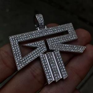 Colgante de Diamante Redondo de 3 Quilates Personalizado con Elegantes Dijes de Diamantes, Chapado en Oro sobre Plata de Ley, Clásico para Fiestas - Product Image 2