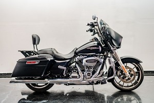 High Quality US Made Street Glide New Touring Motorcycle 1000-1500cc >80km/h - Product Image 3