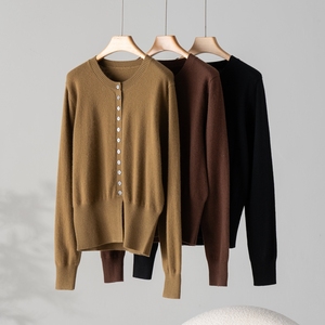Pull en tricot pour femme, col rond, manches longues, couleur unie, boutons sur le devant, décontracté, pour l'automne, 100% coton - Product Image 2