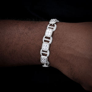 Pulsera de Cadena para Hombre en Plata 925 con Baño de Rodio, Diamantes de Corte Esmeralda y Engaste Geométrico, Lujo para Uso Diario - Product Image 1