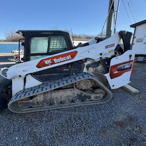 Chargeuse compacte Bobcat T86 avec composants essentiels : pompe hydraulique Moog, moteur, roulement et boîte de vitesses - Product Image 5